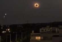 Vista del eclipse en Barcelona.