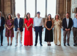 Illa aprovecha el eclipse para reivindicar Cataluña como «país de ciencia y de investigación» Foto de família de l'acte "Tret de sortida de l'eclipsi" a Lleida (Fotografia: Arnau Carbonell)