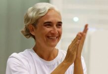 Ada Colau se ofrece para volver a la política como número dos del nuevo Frente Amplio