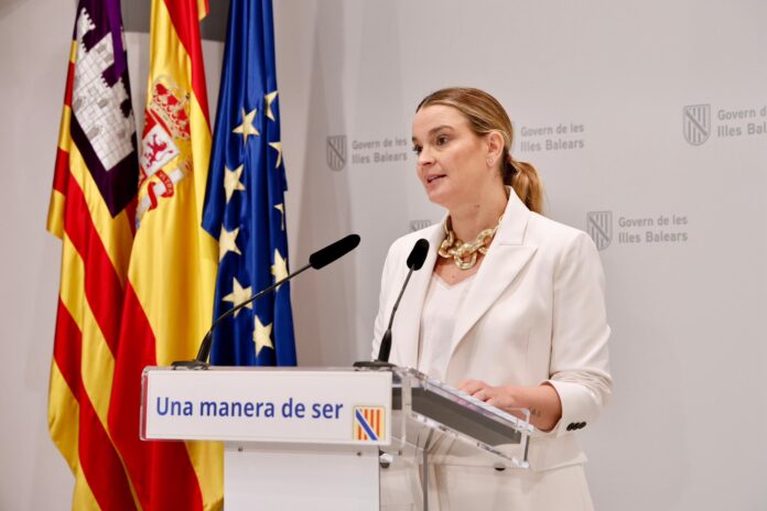 Marga Prohens durante su comparecencia de este viernes en el Govern balear