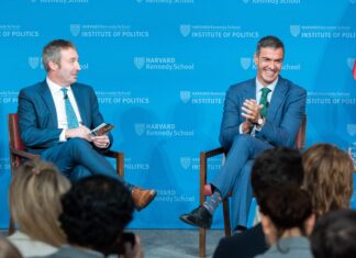 Pedro Sánchez durante un acto con estudiantes en la Universidad de Harvard